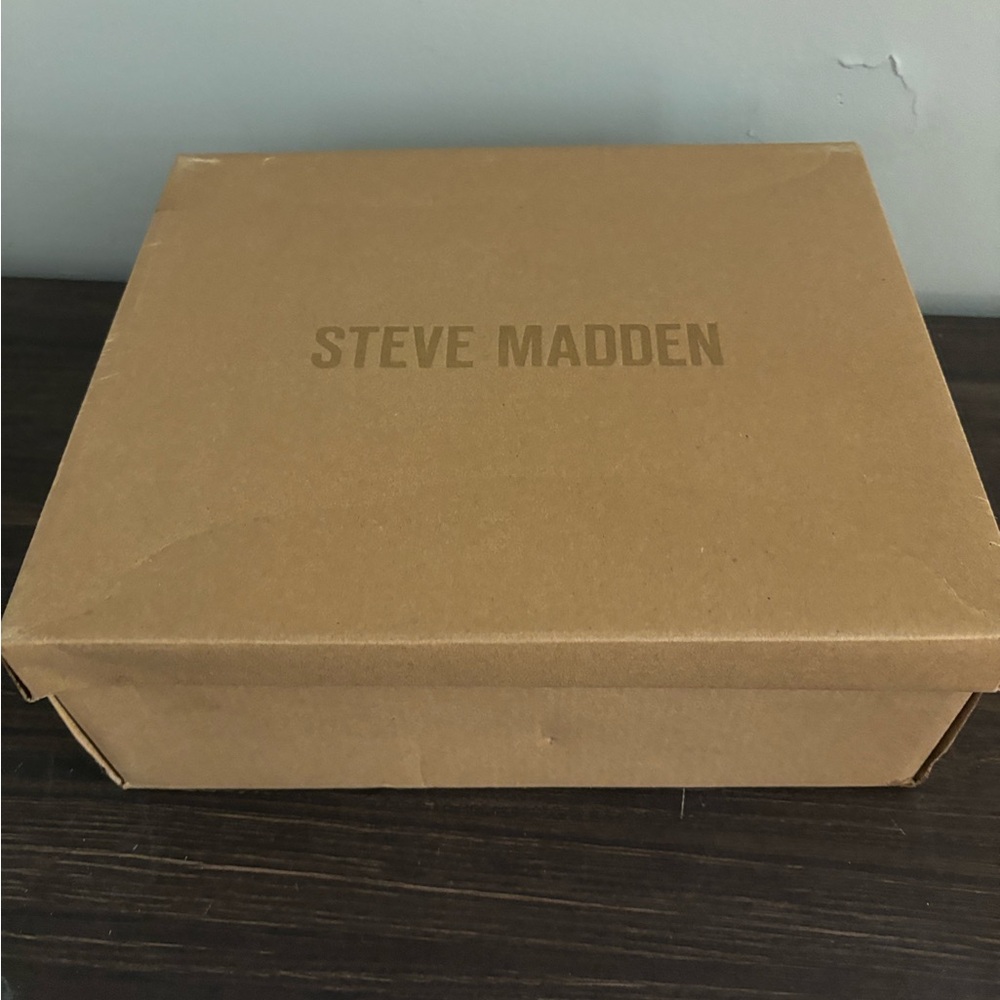 Steve Madden Two Tone Wedge Sandal